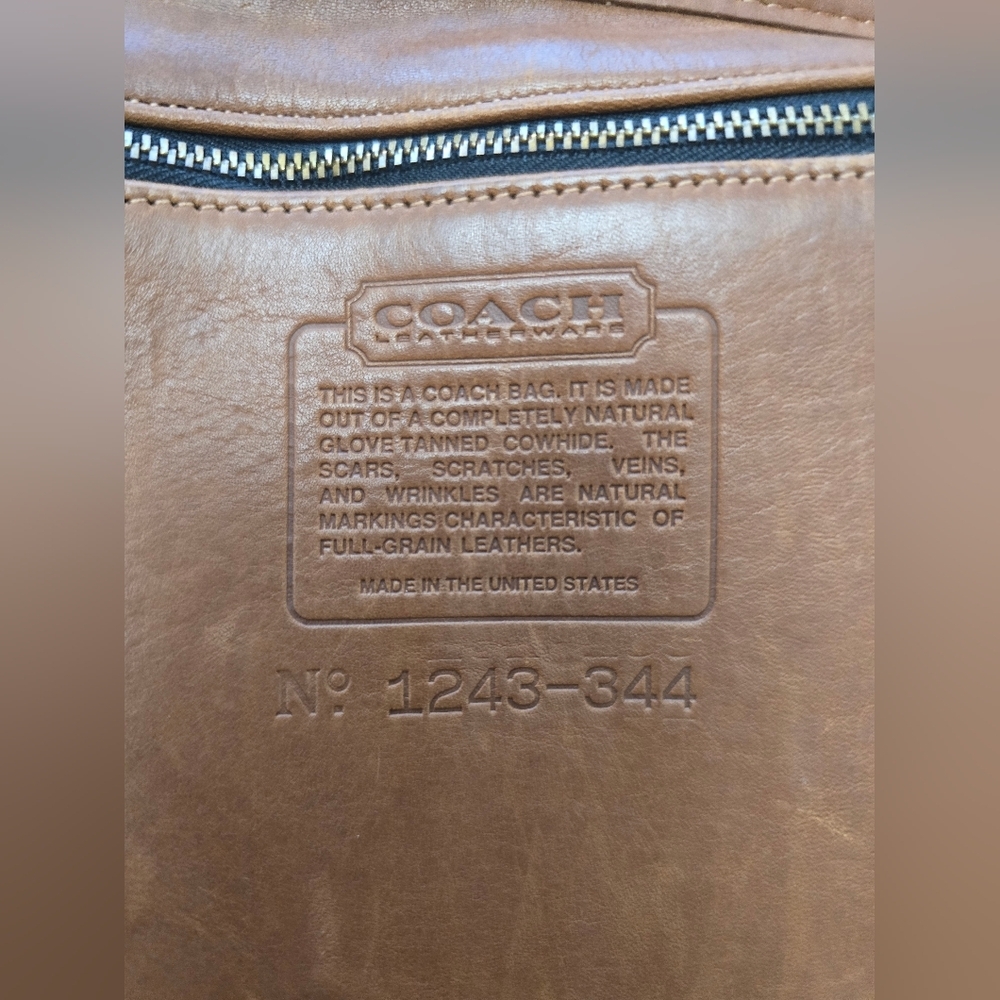Vintage Coach Shoulder Bag British Tan Leather Classic Fisherman Grandpa - Picture 8 of 11
